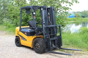 Применение вилочных погрузчиков на складах