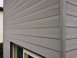 Сайдинг ДПК в центре внимания