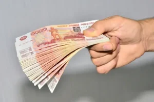 Кредит наличными: финансовый инструмент или путь к долгам?